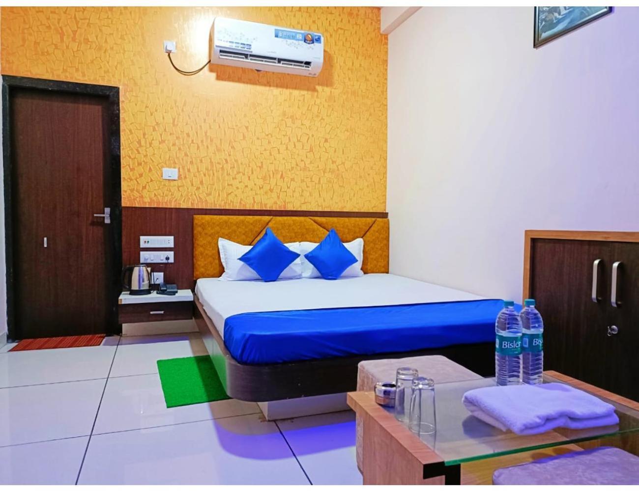 Shree Rajrajeshwar Palace, Homestay *