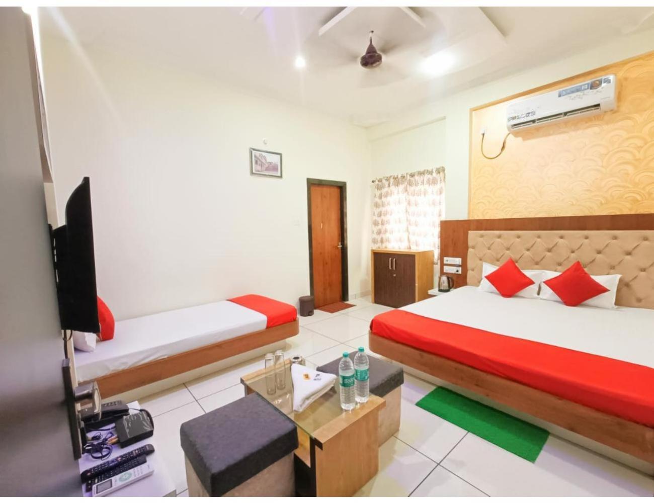 Homestay Shree Rajrajeshwar Palace, *